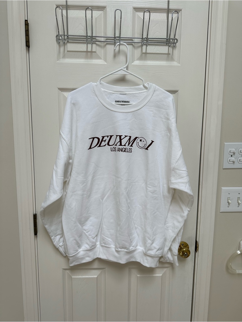 NWOT Deuxmoi Los Angeles White Logo Sweatshirt - unisex